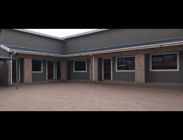 1 BEDROOM PROPERTY TO RENT IN BOKSBURG WEST